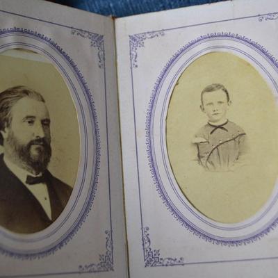 LOT 417. ANTIQUE PHOTO BOOK WITH ANTIQUE PHOTOS