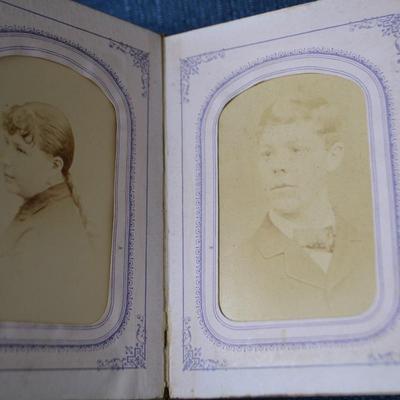 LOT 417. ANTIQUE PHOTO BOOK WITH ANTIQUE PHOTOS