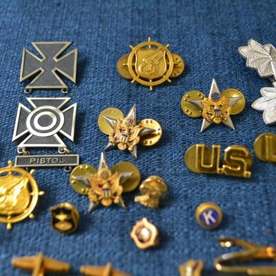 LOT 419. MILITARY ITEMS, CUFF LINKS, TIE BARS