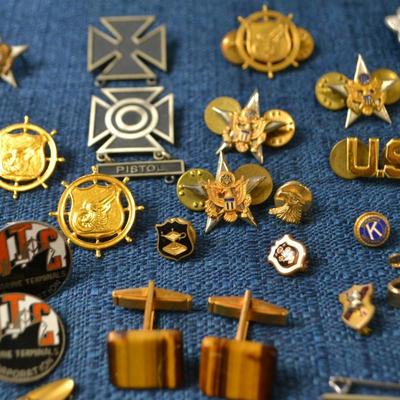 LOT 419. MILITARY ITEMS, CUFF LINKS, TIE BARS