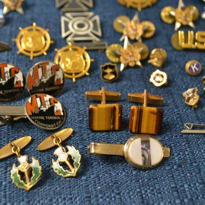 LOT 419. MILITARY ITEMS, CUFF LINKS, TIE BARS
