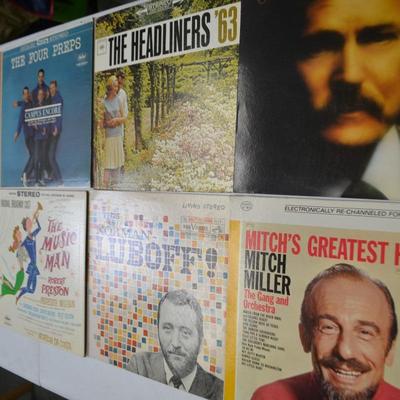 LOT 423. LOT OF TEN ALBUMS/VARIETY OF MUSIC
