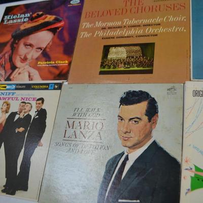 LOT 423. LOT OF TEN ALBUMS/VARIETY OF MUSIC
