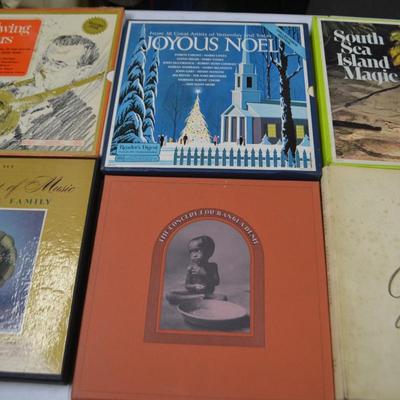 LOT 437. ALBUM SETS