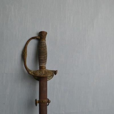 LOT 438. CIVIL WAR PARADE SWORD AND SCABBARD OWNED BY  MAJOR WILLIAM AUSTIN SMITH