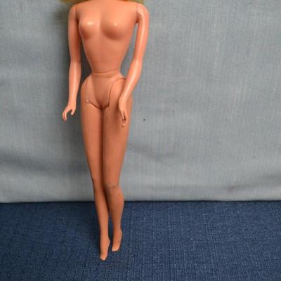 LOT 445. VINTAGE BARBIE DOLL