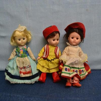 LOT 448. VINTAGE DOLLS