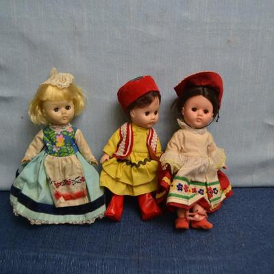 LOT 448. VINTAGE DOLLS