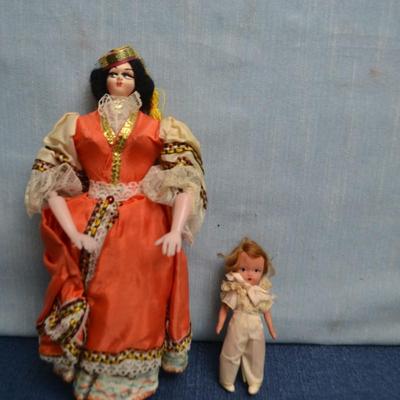 LOT 450  VINTAGE DOLLS