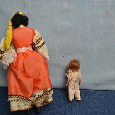 LOT 450  VINTAGE DOLLS