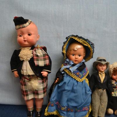LOT 452. COLLECTION OF 5 DOLLS