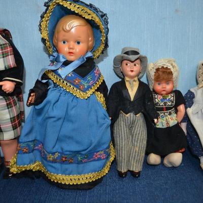 LOT 452. COLLECTION OF 5 DOLLS