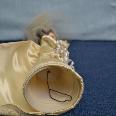 LOT 454. VINTAGE WEDDING DOLL
