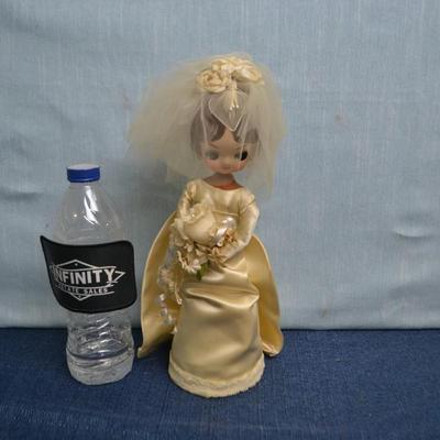 LOT 454. VINTAGE WEDDING DOLL