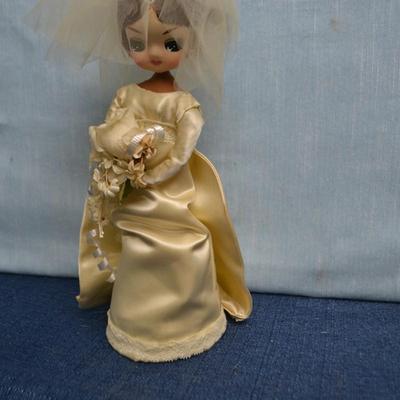 LOT 454. VINTAGE WEDDING DOLL