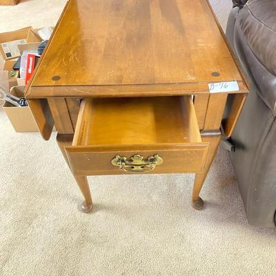 Ethan Allen Cherry Queen Anne Double Drop-Side Single Drawer Lamp Table