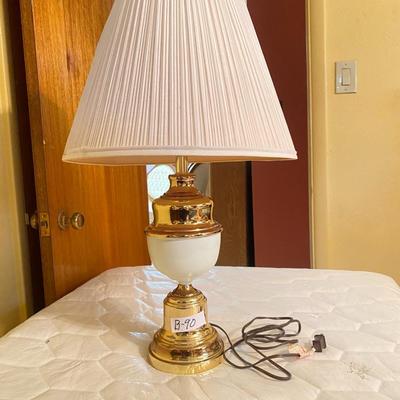 Brass / Off White Table Lamp