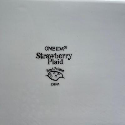 Oneida Strawberry Plaid Handled Serving Tray