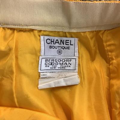 Lot 512 Vintage Chanel Boutique, Bergdorf Goodman @ the Plaza Hotel NY Wool/Lined Mini Skirt
