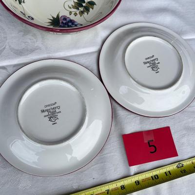 Oneida Strawberry Plaid 2  Salad Plates & a serving bowl