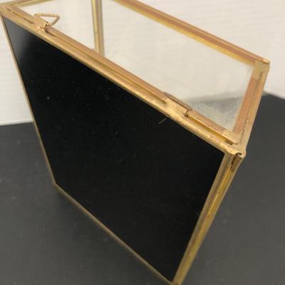 Thimble Collection with Display Case -Lot 173