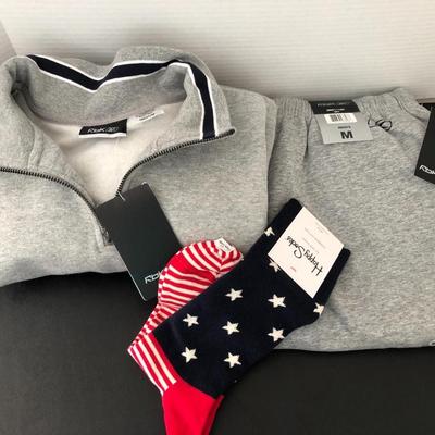 Menâ€™s RBK Top & Pants M, plus 1 Pair Happy Socks -Lot 175