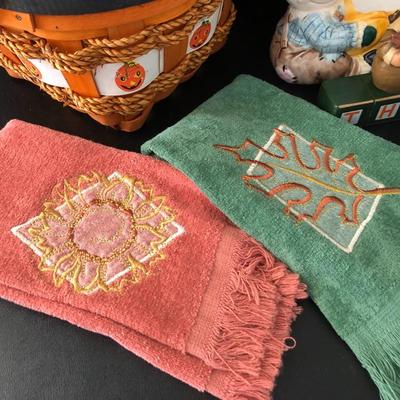 Large Fall, Thanksgiving & Halloween ðŸŽƒ Lot -Lot 177