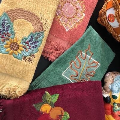 Large Fall, Thanksgiving & Halloween ðŸŽƒ Lot -Lot 177
