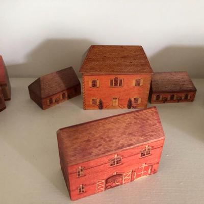 Miniature Wooden Houses ðŸ  -Lot 180