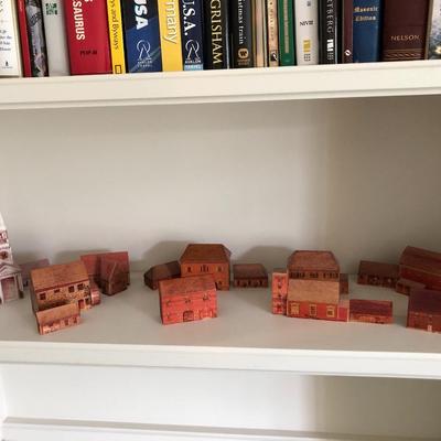 Miniature Wooden Houses ðŸ  -Lot 180