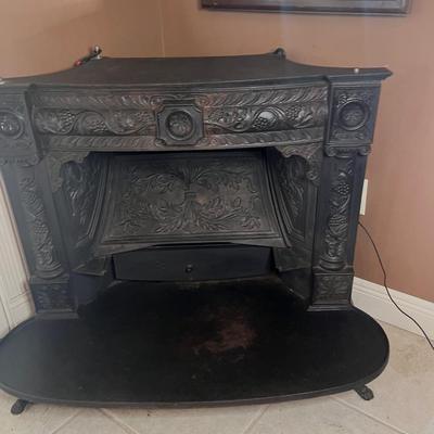 OLD FRANKLIN MAYFLOWER Cast Iron Stove *Read Details*