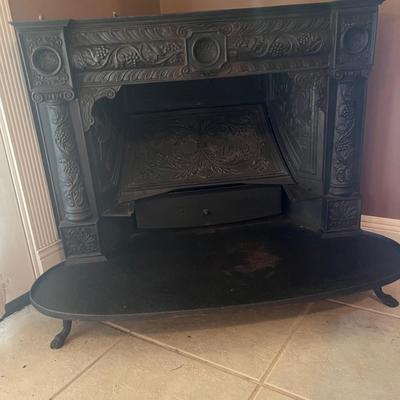 OLD FRANKLIN MAYFLOWER Cast Iron Stove *Read Details*
