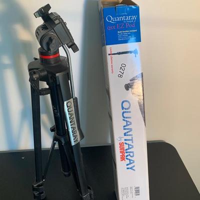 PAIR Quantaray Photo Tripods - 1 Still in box