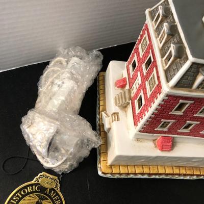 Lefton New London Ledge CT. Lighthouse & Lighthouse Photo -Lot 186