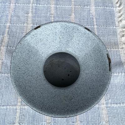 Graniteware Heavy Spittoon