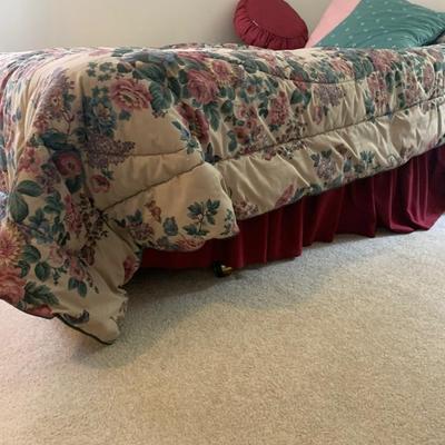 PAIR Single Beds with Bedding, Sheets, Pillows