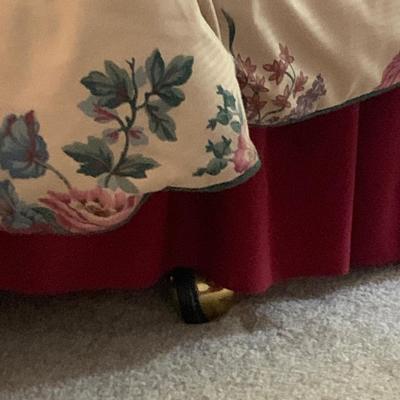 PAIR Single Beds with Bedding, Sheets, Pillows