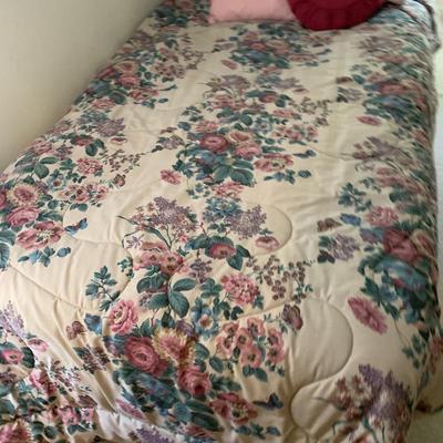PAIR Single Beds with Bedding, Sheets, Pillows