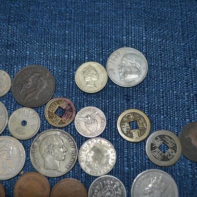 LOT 455. COLLECTION OF VARIOUS COINS