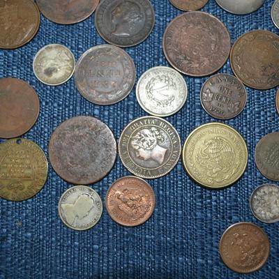 LOT 458. COLLECTION OF VARIOUS COINS