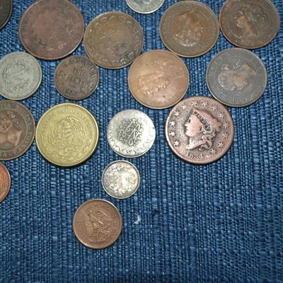 LOT 458. COLLECTION OF VARIOUS COINS