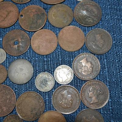 LOT 458. COLLECTION OF VARIOUS COINS