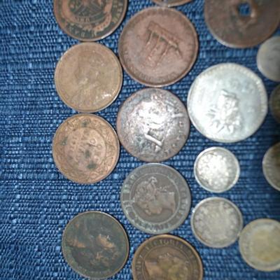 LOT 458. COLLECTION OF VARIOUS COINS