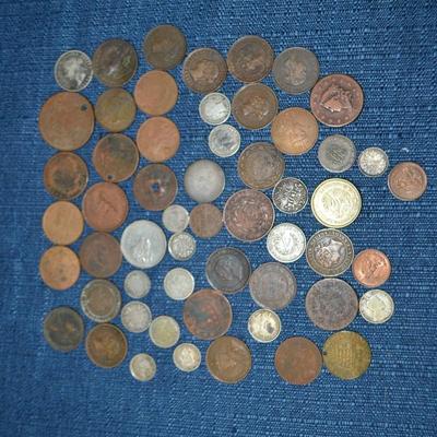 LOT 458. COLLECTION OF VARIOUS COINS
