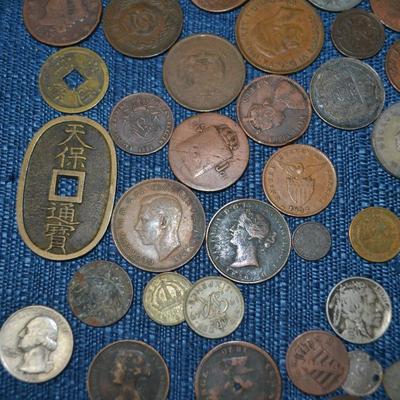 LOT 459. COLLECTION OF VARIOUS COINS
