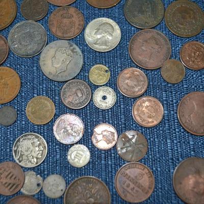 LOT 459. COLLECTION OF VARIOUS COINS