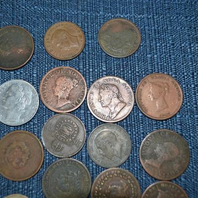 LOT 459. COLLECTION OF VARIOUS COINS