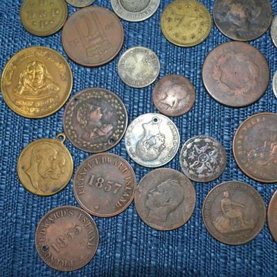 LOT 460. COLLECTION OF VARIOUS COINS