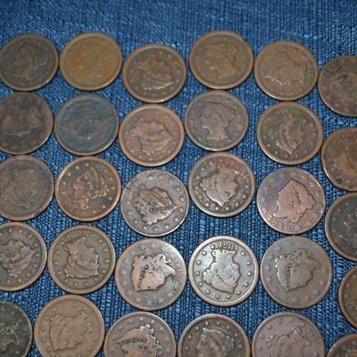LOT 462. ANTIQUE LARGE CENT COINS