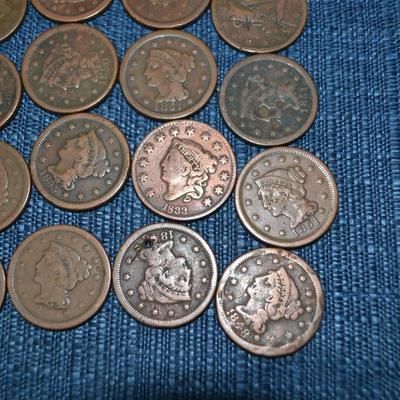 LOT 462. ANTIQUE LARGE CENT COINS